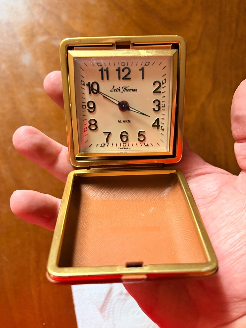 Seth Thomas Gold Travel Alarm Clock - Gold Tone